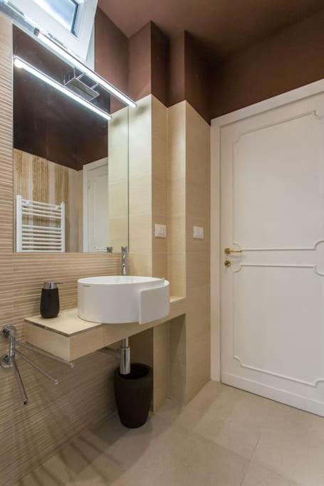 شقة Frangipane 31 Monti Terrace روما المظهر الخارجي الصورة