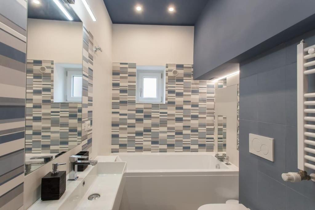 شقة Frangipane 31 Monti Terrace روما المظهر الخارجي الصورة